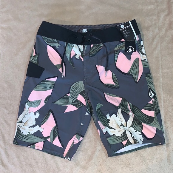 Volcom NWT Board Swim Shorts - Picture 1 of 4